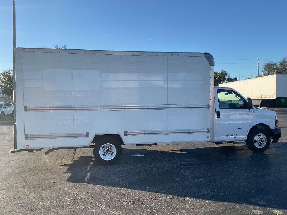 Light Duty Box Truck-Light and Medium Duty Trucks-GMC-2021-Savana G33903-Tampa-FL-102,178\n\t\tmiles-$ 29,750 - Image 14