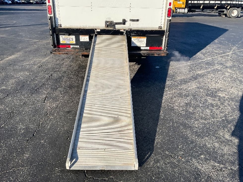 Light Duty Box Truck-Light and Medium Duty Trucks-GMC-2021-Savana G33903-Tampa-FL-102,178\n\t\tmiles-$ 29,750 - Image 25