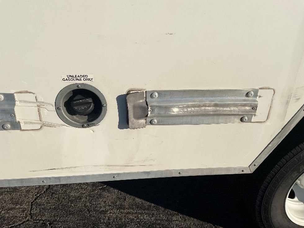 Light Duty Box Truck-Light and Medium Duty Trucks-GMC-2021-Savana G33903-Tampa-FL-102,178\n\t\tmiles-$ 29,750 - Image 26