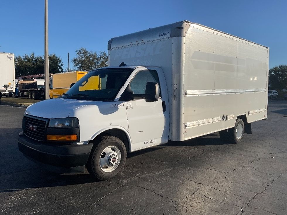 Light Duty Box Truck-Light and Medium Duty Trucks-GMC-2021-Savana G33903-Tampa-FL-102,178\n\t\tmiles-$ 29,750 - Image 3