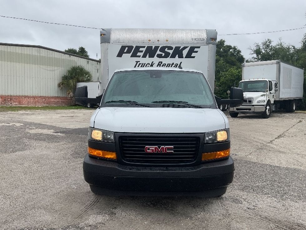 Light Duty Box Truck-Light and Medium Duty Trucks-GMC-2021-Savana G33903-Tampa-FL-104,227\n\t\tmiles-$ 30,250 - Image 2