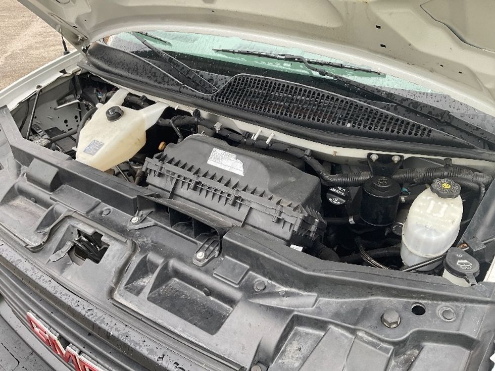 Light Duty Box Truck-Light and Medium Duty Trucks-GMC-2021-Savana G33903-Tampa-FL-104,227\n\t\tmiles-$ 30,250 - Image 24