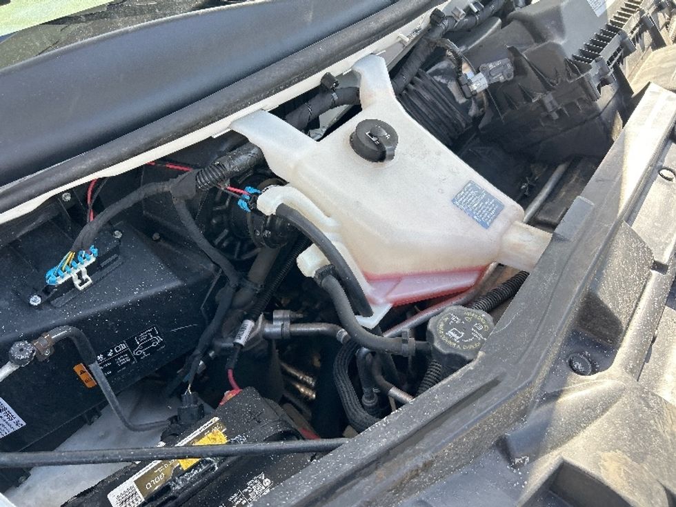 Light Duty Box Truck-Light and Medium Duty Trucks-GMC-2021-Savana G33903-Tampa-FL-111,493\n\t\tmiles-$ 28,500 - Image 23