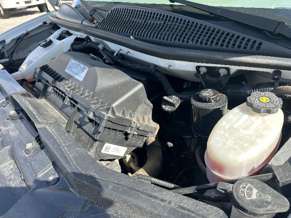 Light Duty Box Truck-Light and Medium Duty Trucks-GMC-2021-Savana G33903-Tampa-FL-111,493\n\t\tmiles-$ 28,500 - Image 24