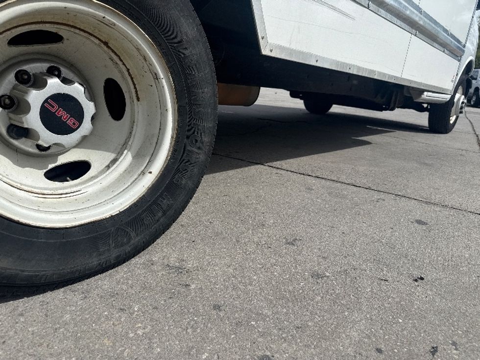 Light Duty Box Truck-Light and Medium Duty Trucks-GMC-2021-Savana G33903-Tampa-FL-115,638\n\t\tmiles-$ 28,250 - Image 14