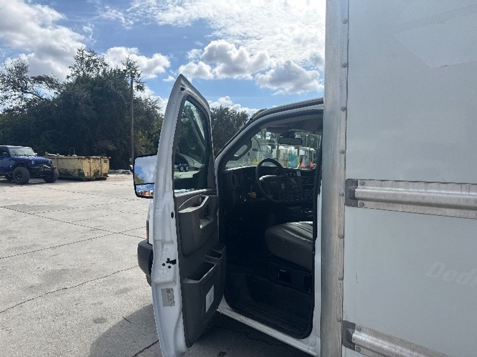 Light Duty Box Truck-Light and Medium Duty Trucks-GMC-2021-Savana G33903-Tampa-FL-115,638\n\t\tmiles-$ 28,250 - Image 16