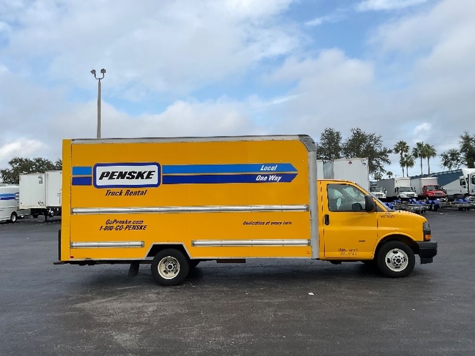 Light Duty Box Truck-Light and Medium Duty Trucks-GMC-2021-Savana G33903-Tampa-FL-122,250\n\t\tmiles-$ 24,250 - Image 15