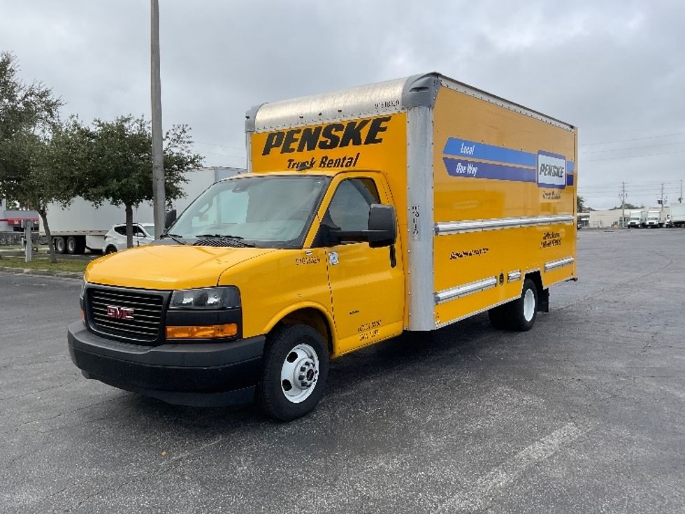 Light Duty Box Truck-Light and Medium Duty Trucks-GMC-2021-Savana G33903-Tampa-FL-122,250\n\t\tmiles-$ 24,250 - Image 3