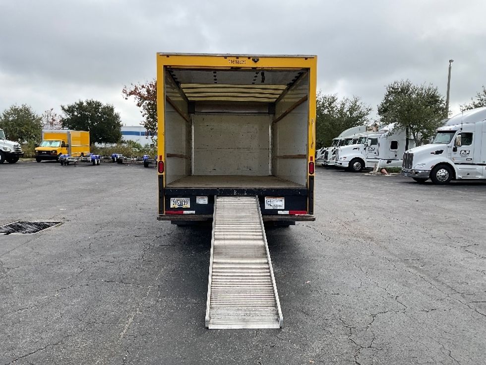 Light Duty Box Truck-Light and Medium Duty Trucks-GMC-2021-Savana G33903-Tampa-FL-122,250\n\t\tmiles-$ 24,250 - Image 9