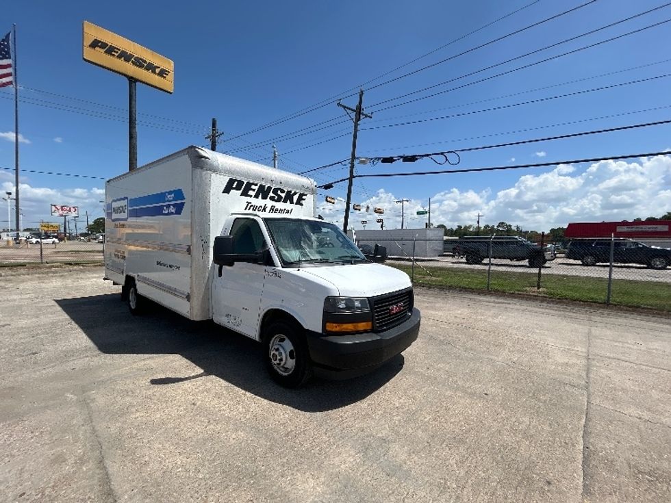 Light Duty Box Truck-Light and Medium Duty Trucks-GMC-2021-Savana G33903-Tampa-FL-129,647\n\t\tmiles-$ 25,250 - Image 1