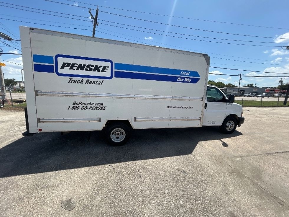 Light Duty Box Truck-Light and Medium Duty Trucks-GMC-2021-Savana G33903-Tampa-FL-129,647\n\t\tmiles-$ 25,250 - Image 14