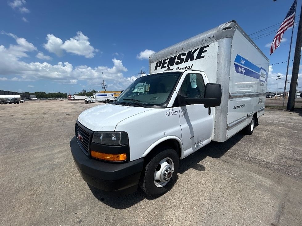 Light Duty Box Truck-Light and Medium Duty Trucks-GMC-2021-Savana G33903-Tampa-FL-129,647\n\t\tmiles-$ 25,250 - Image 3