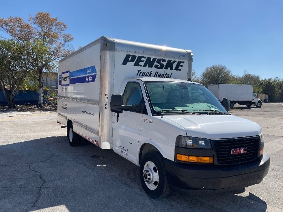 Light Duty Box Truck-Light and Medium Duty Trucks-GMC-2021-Savana G33903-Tampa-FL-62,106\n\t\tmiles-$ 35,250 - Image 1
