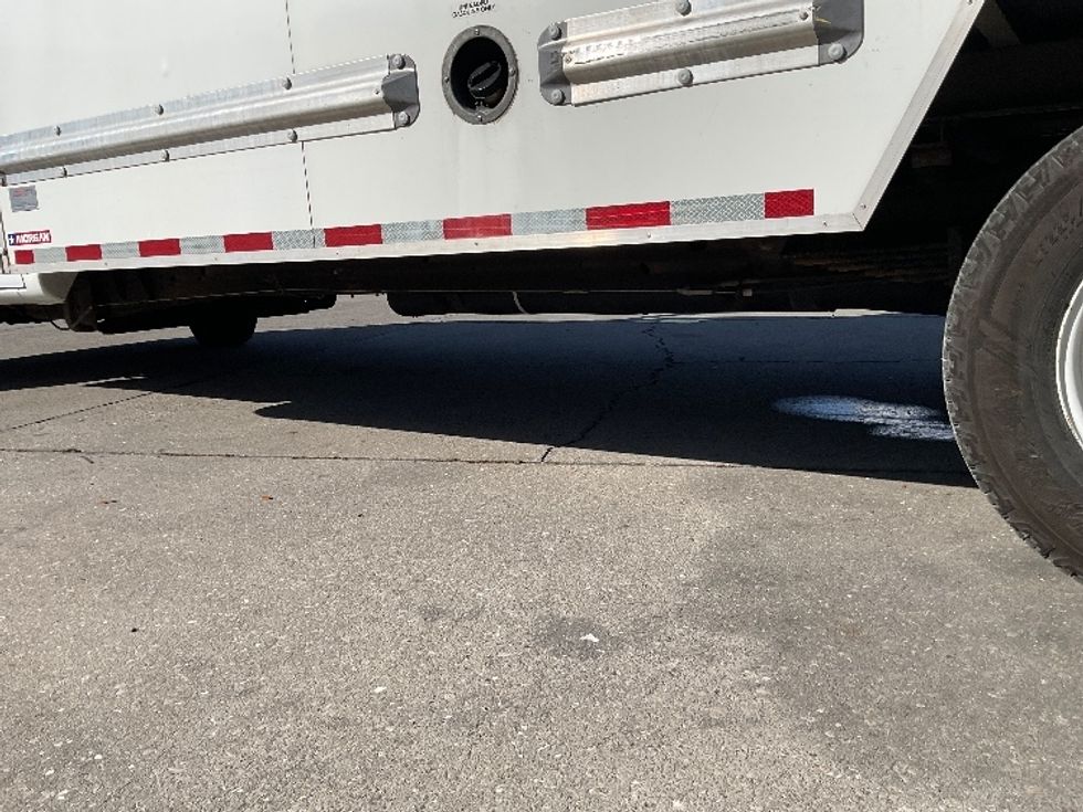 Light Duty Box Truck-Light and Medium Duty Trucks-GMC-2021-Savana G33903-Tampa-FL-65,575\n\t\tmiles-$ 34,750 - Image 5