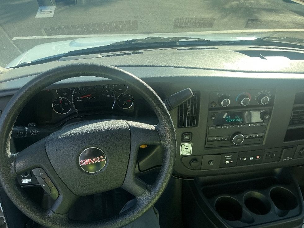 Light Duty Box Truck-Light and Medium Duty Trucks-GMC-2021-Savana G33903-Tampa-FL-77,265\n\t\tmiles-$ 33,500 - Image 17