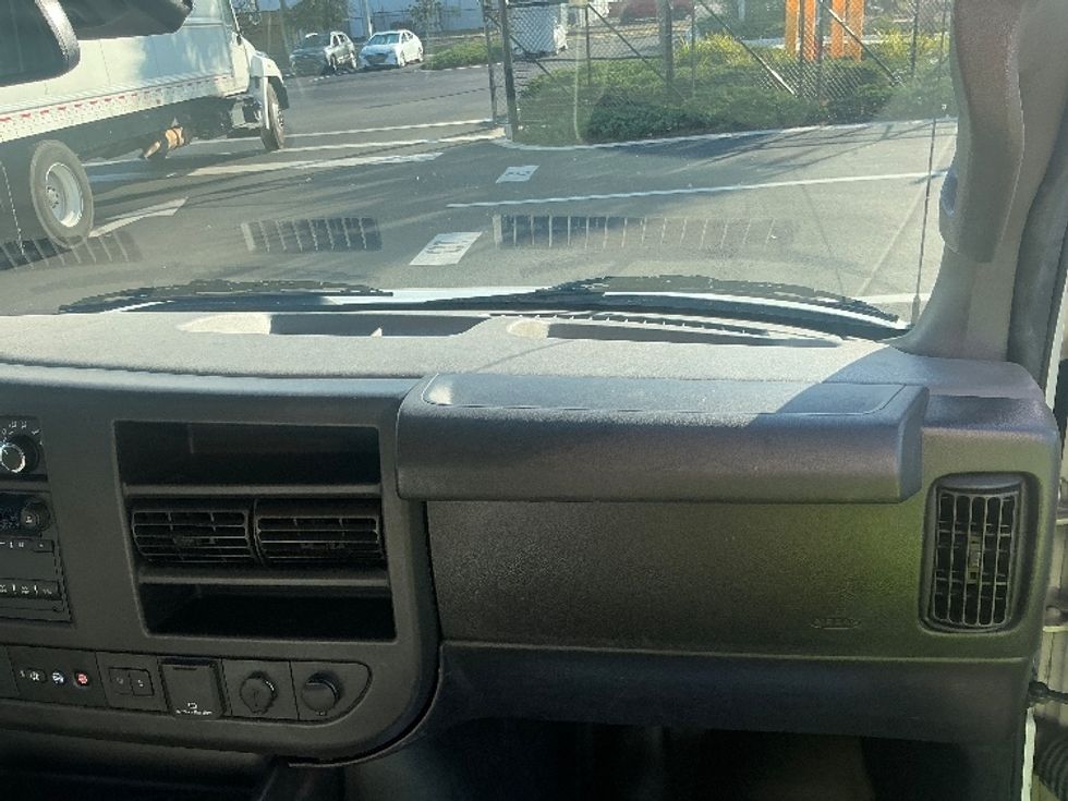 Light Duty Box Truck-Light and Medium Duty Trucks-GMC-2021-Savana G33903-Tampa-FL-77,265\n\t\tmiles-$ 33,500 - Image 20