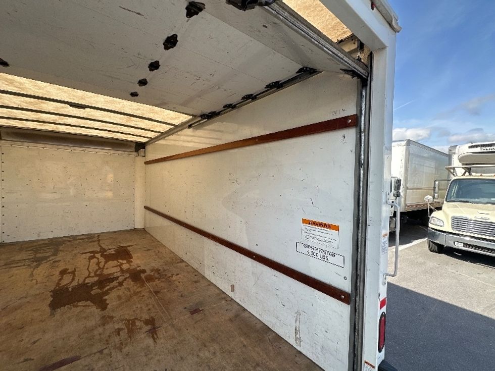 Light Duty Box Truck-Light and Medium Duty Trucks-GMC-2021-Savana G33903-Tampa-FL-79,396\n\t\tmiles-$ 33,250 - Image 12