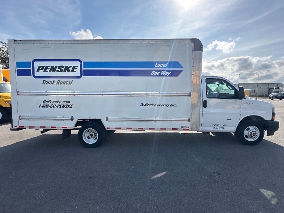 Light Duty Box Truck-Light and Medium Duty Trucks-GMC-2021-Savana G33903-Tampa-FL-79,396\n\t\tmiles-$ 33,250 - Image 15