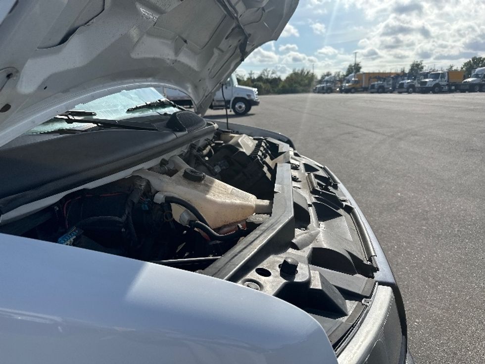 Light Duty Box Truck-Light and Medium Duty Trucks-GMC-2021-Savana G33903-Tampa-FL-79,396\n\t\tmiles-$ 33,250 - Image 23