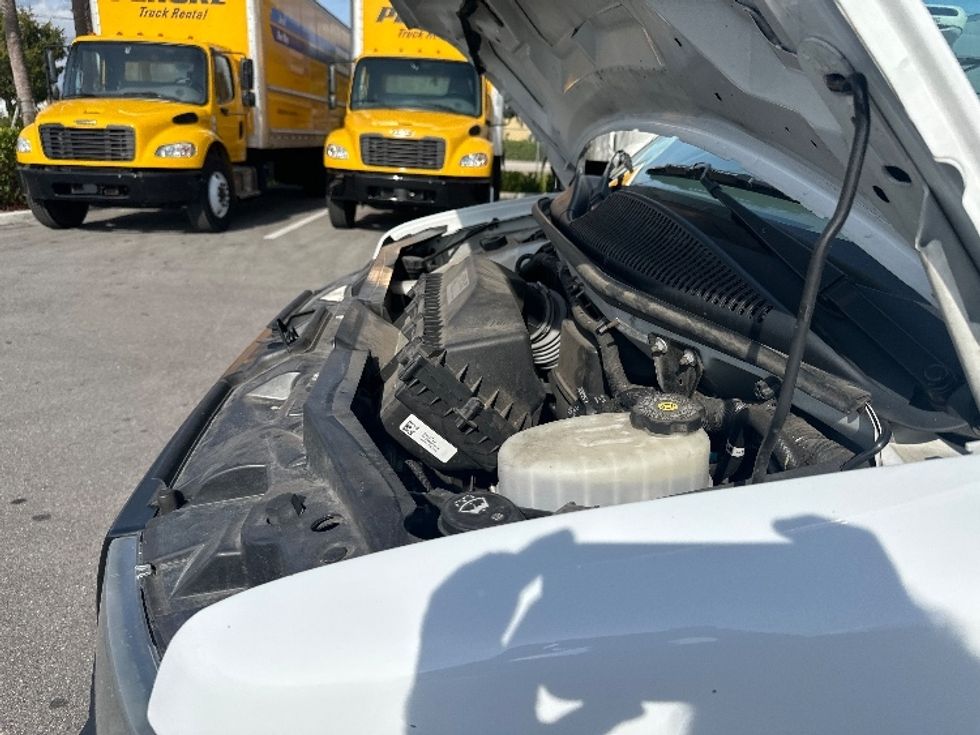 Light Duty Box Truck-Light and Medium Duty Trucks-GMC-2021-Savana G33903-Tampa-FL-79,396\n\t\tmiles-$ 33,250 - Image 24