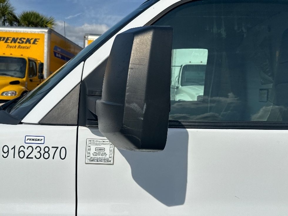 Light Duty Box Truck-Light and Medium Duty Trucks-GMC-2021-Savana G33903-Tampa-FL-79,396\n\t\tmiles-$ 33,250 - Image 32