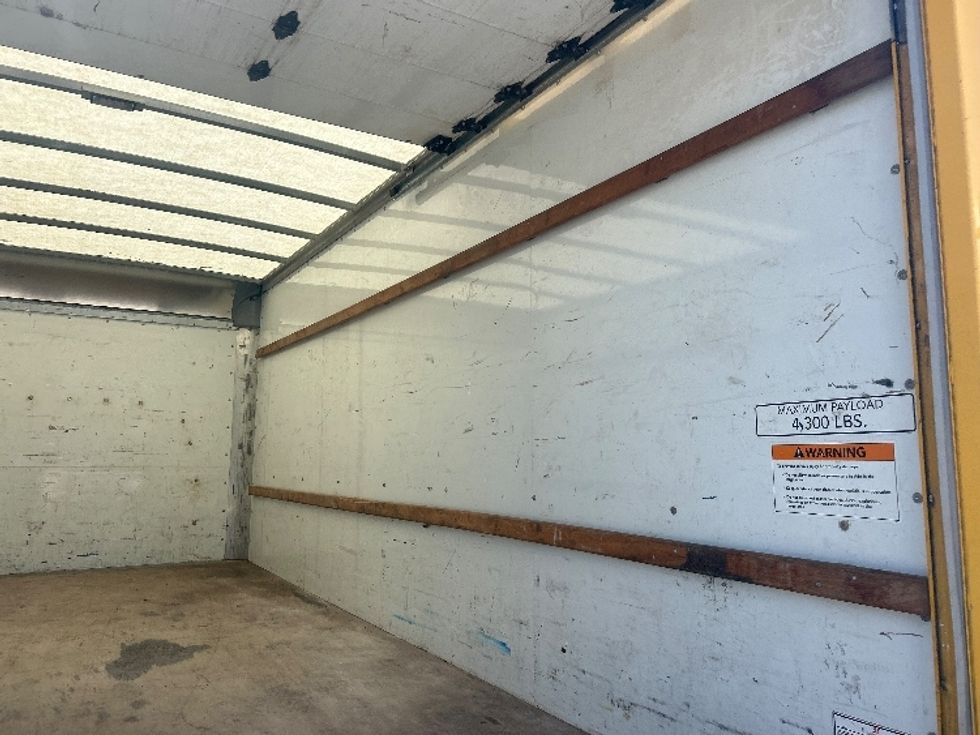 Light Duty Box Truck-Light and Medium Duty Trucks-GMC-2021-Savana G33903-Tampa-FL-80,589\n\t\tmiles-$ 30,000 - Image 12