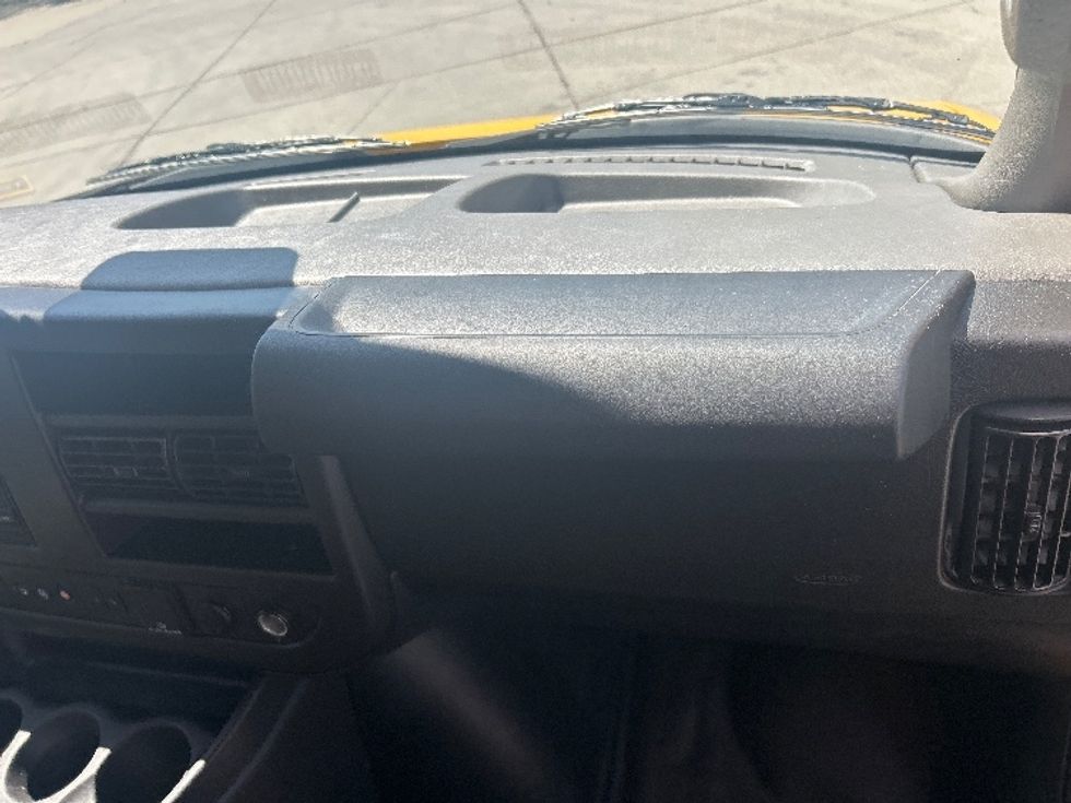 Light Duty Box Truck-Light and Medium Duty Trucks-GMC-2021-Savana G33903-Tampa-FL-80,589\n\t\tmiles-$ 30,000 - Image 21