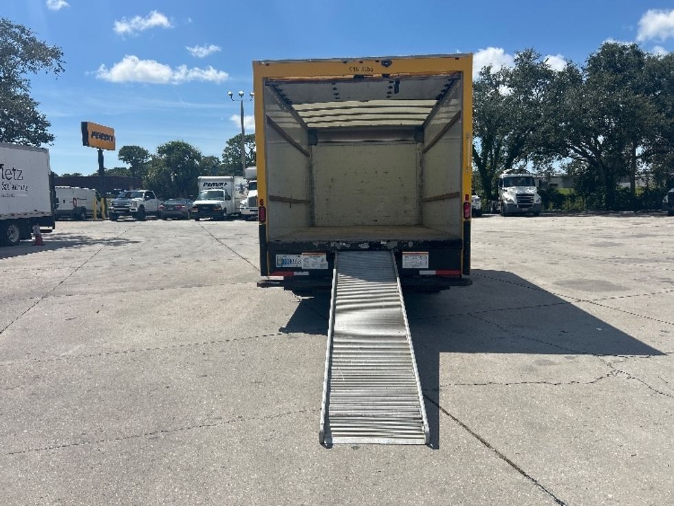 Light Duty Box Truck-Light and Medium Duty Trucks-GMC-2021-Savana G33903-Tampa-FL-80,589\n\t\tmiles-$ 30,000 - Image 9