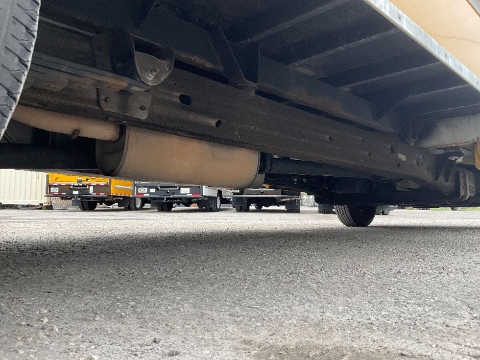 Light Duty Box Truck-Light and Medium Duty Trucks-GMC-2021-Savana G33903-Tampa-FL-81,054\n\t\tmiles-$ 28,250 - Image 14