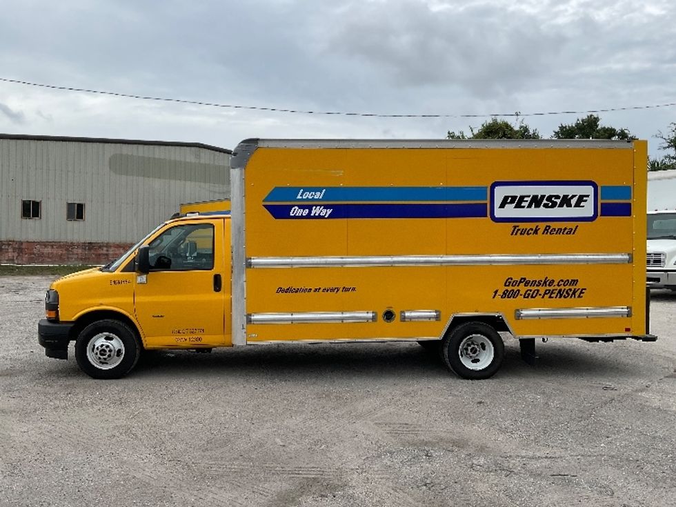 Light Duty Box Truck-Light and Medium Duty Trucks-GMC-2021-Savana G33903-Tampa-FL-81,054\n\t\tmiles-$ 28,250 - Image 4