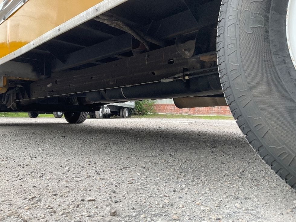 Light Duty Box Truck-Light and Medium Duty Trucks-GMC-2021-Savana G33903-Tampa-FL-81,054\n\t\tmiles-$ 28,250 - Image 5