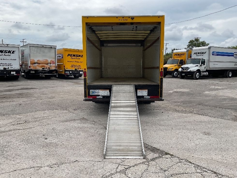 Light Duty Box Truck-Light and Medium Duty Trucks-GMC-2021-Savana G33903-Tampa-FL-81,054\n\t\tmiles-$ 28,250 - Image 9