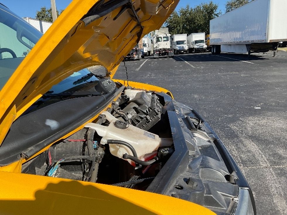 Light Duty Box Truck-Light and Medium Duty Trucks-GMC-2021-Savana G33903-Tampa-FL-81,561\n\t\tmiles-$ 29,750 - Image 22