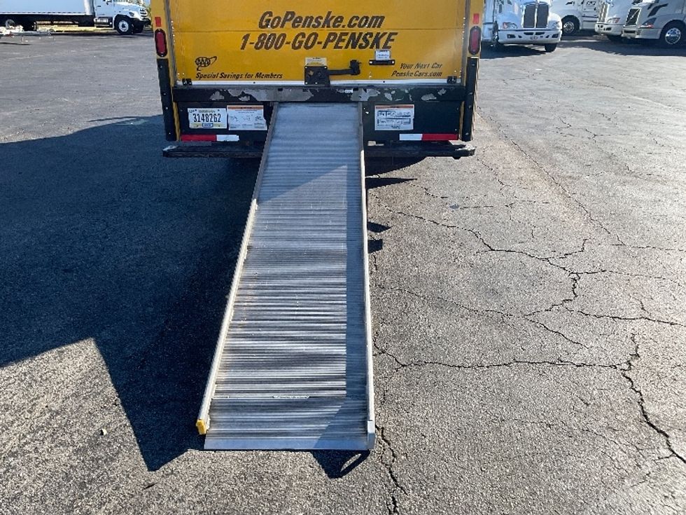 Light Duty Box Truck-Light and Medium Duty Trucks-GMC-2021-Savana G33903-Tampa-FL-81,561\n\t\tmiles-$ 29,750 - Image 24