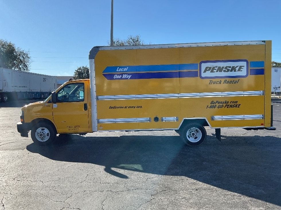 Light Duty Box Truck-Light and Medium Duty Trucks-GMC-2021-Savana G33903-Tampa-FL-81,561\n\t\tmiles-$ 29,750 - Image 4