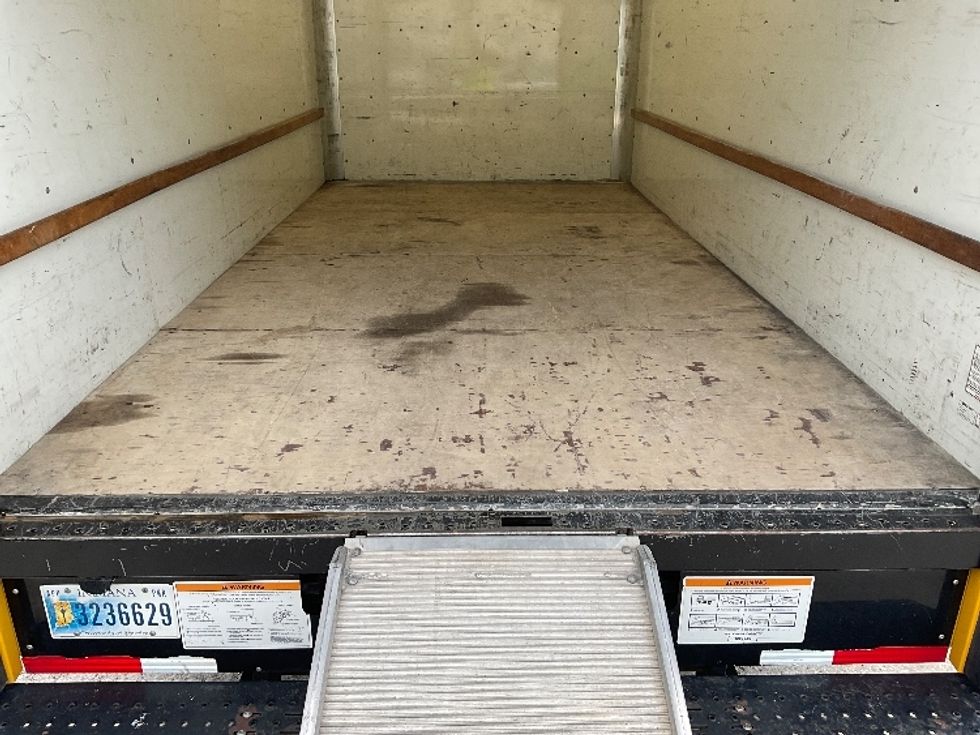 Light Duty Box Truck-Light and Medium Duty Trucks-GMC-2021-Savana G33903-Tampa-FL-85,847\n\t\tmiles-$ 29,250 - Image 10