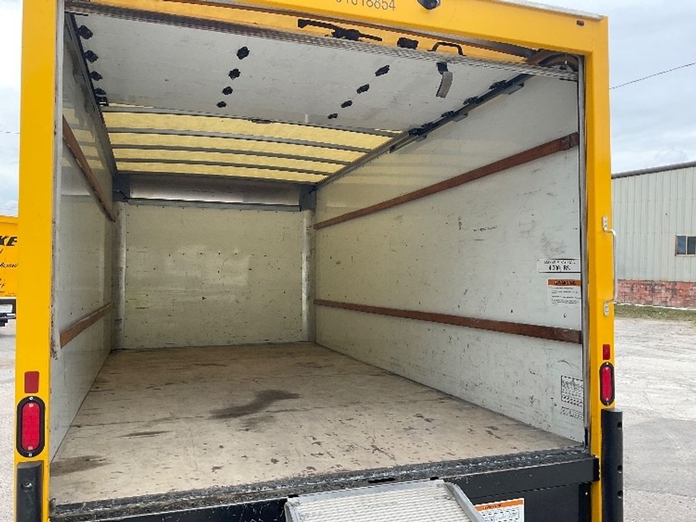 Light Duty Box Truck-Light and Medium Duty Trucks-GMC-2021-Savana G33903-Tampa-FL-85,847\n\t\tmiles-$ 29,250 - Image 12