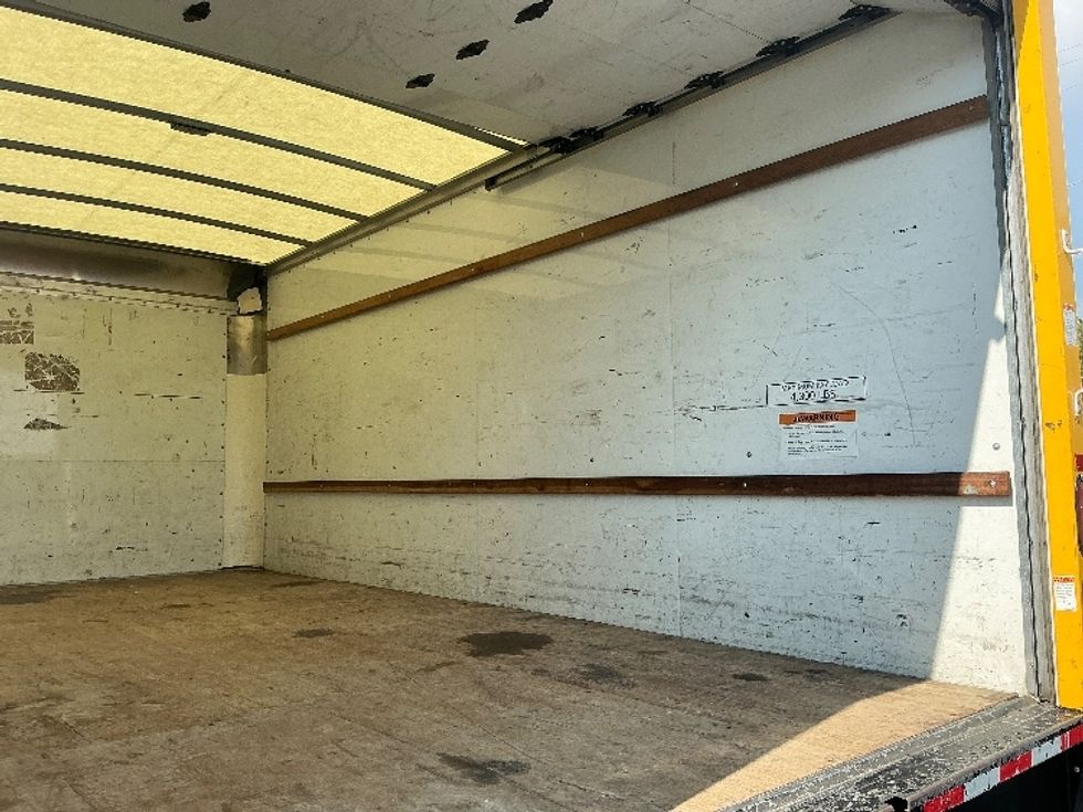 Light Duty Box Truck-Light and Medium Duty Trucks-GMC-2021-Savana G33903-Tampa-FL-86,414\n\t\tmiles-$ 27,500 - Image 11