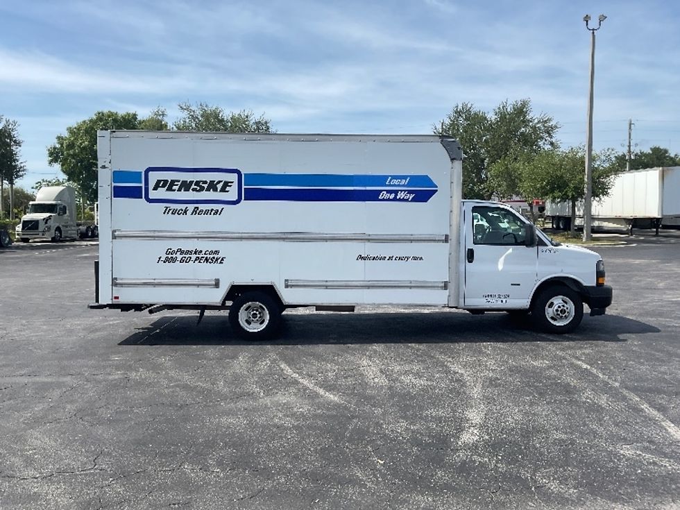 Light Duty Box Truck-Light and Medium Duty Trucks-GMC-2021-Savana G33903-Tampa-FL-86,814\n\t\tmiles-$ 29,000 - Image 15