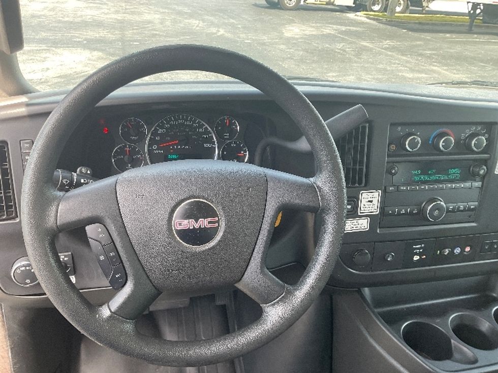 Light Duty Box Truck-Light and Medium Duty Trucks-GMC-2021-Savana G33903-Tampa-FL-86,814\n\t\tmiles-$ 29,000 - Image 18