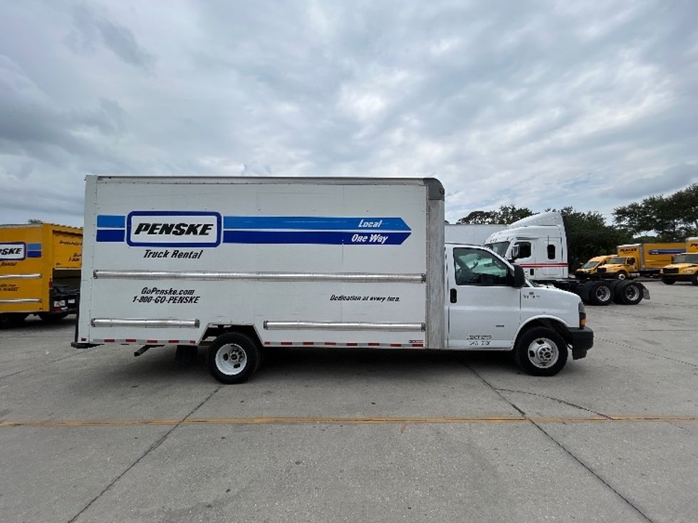Light Duty Box Truck-Light and Medium Duty Trucks-GMC-2021-Savana G33903-Tampa-FL-86,953\n\t\tmiles-$ 27,750 - Image 15