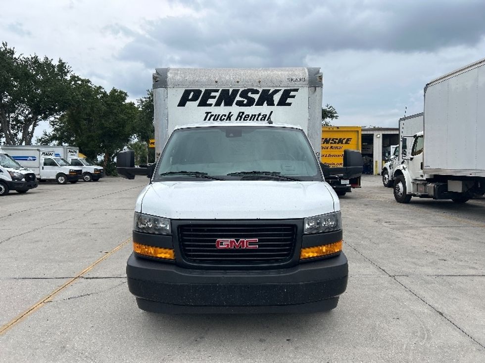 Light Duty Box Truck-Light and Medium Duty Trucks-GMC-2021-Savana G33903-Tampa-FL-86,953\n\t\tmiles-$ 27,750 - Image 2