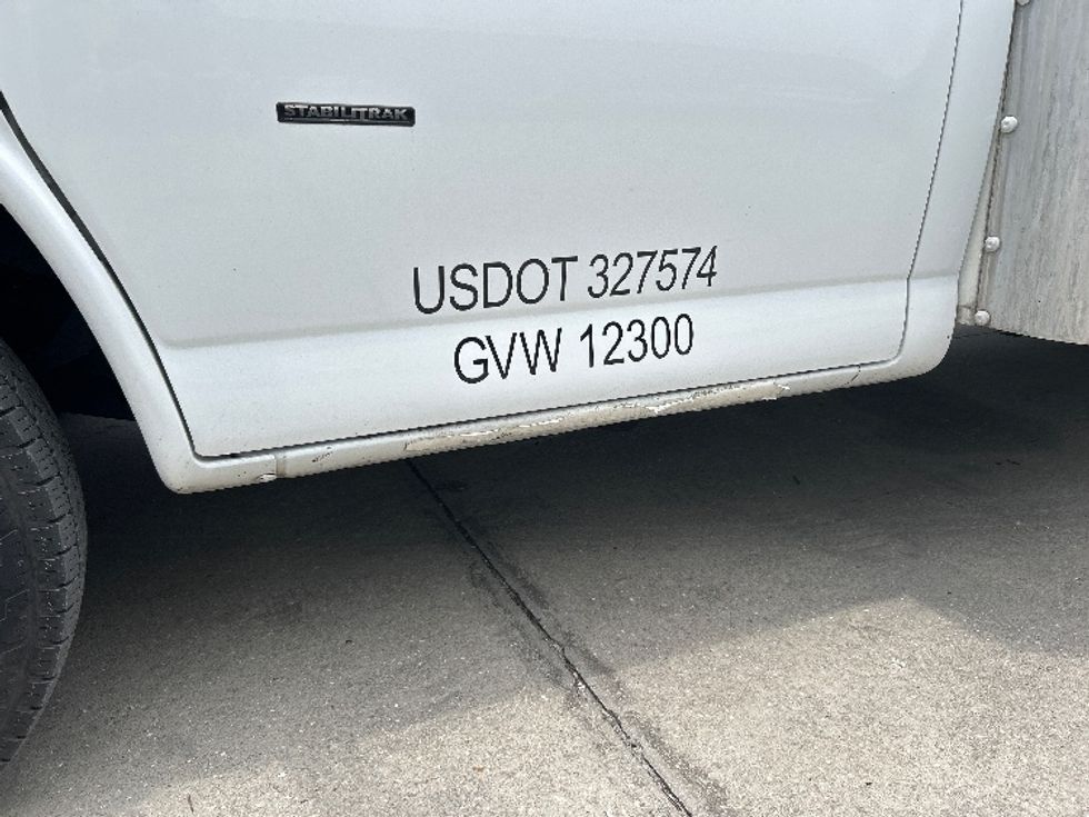 Light Duty Box Truck-Light and Medium Duty Trucks-GMC-2021-Savana G33903-Tampa-FL-86,953\n\t\tmiles-$ 27,750 - Image 27