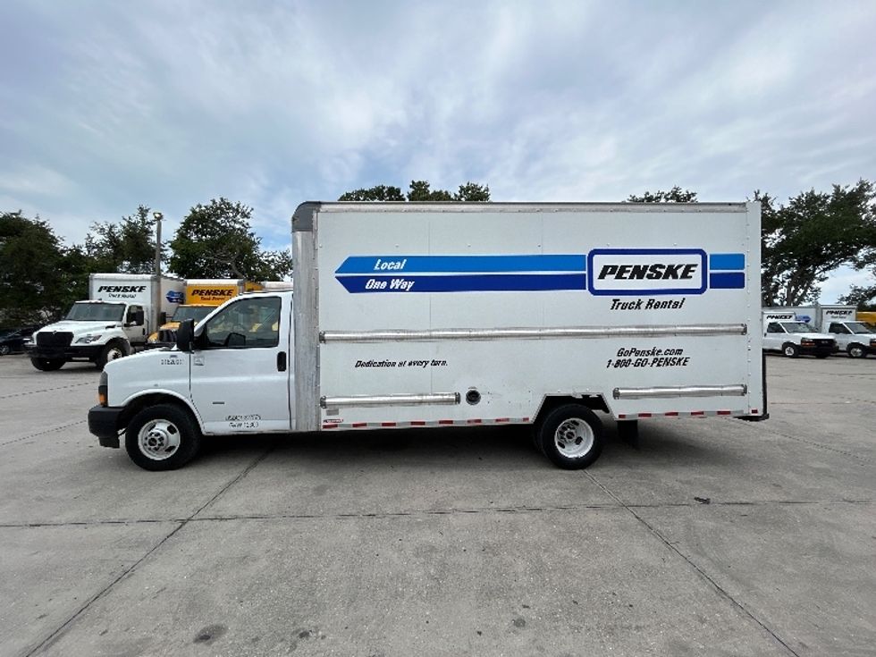 Light Duty Box Truck-Light and Medium Duty Trucks-GMC-2021-Savana G33903-Tampa-FL-86,953\n\t\tmiles-$ 27,750 - Image 4
