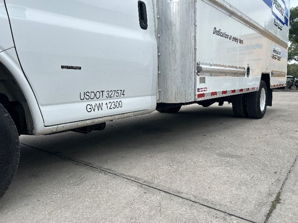 Light Duty Box Truck-Light and Medium Duty Trucks-GMC-2021-Savana G33903-Tampa-FL-86,953\n\t\tmiles-$ 27,750 - Image 5