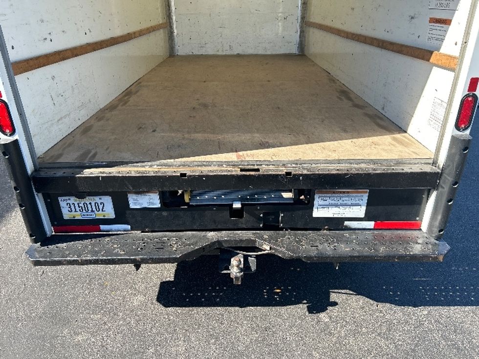 Light Duty Box Truck-Light and Medium Duty Trucks-GMC-2021-Savana G33903-Tampa-FL-93,970\n\t\tmiles-$ 31,500 - Image 9