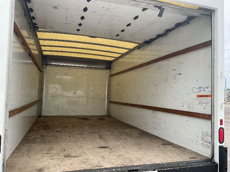 Light Duty Box Truck-Light and Medium Duty Trucks-GMC-2021-Savana G33903-Tampa-FL-95,284\n\t\tmiles-$ 31,250 - Image 12