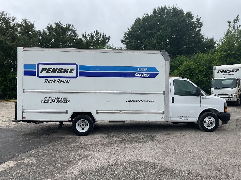 Light Duty Box Truck-Light and Medium Duty Trucks-GMC-2021-Savana G33903-Tampa-FL-95,284\n\t\tmiles-$ 31,250 - Image 15