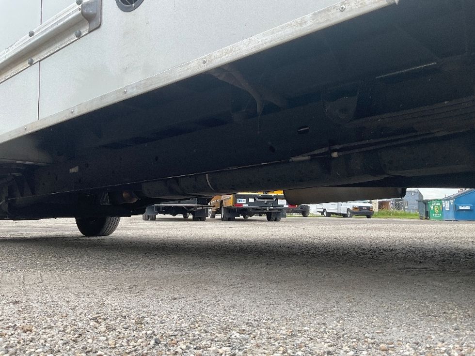 Light Duty Box Truck-Light and Medium Duty Trucks-GMC-2021-Savana G33903-Tampa-FL-95,284\n\t\tmiles-$ 31,250 - Image 5