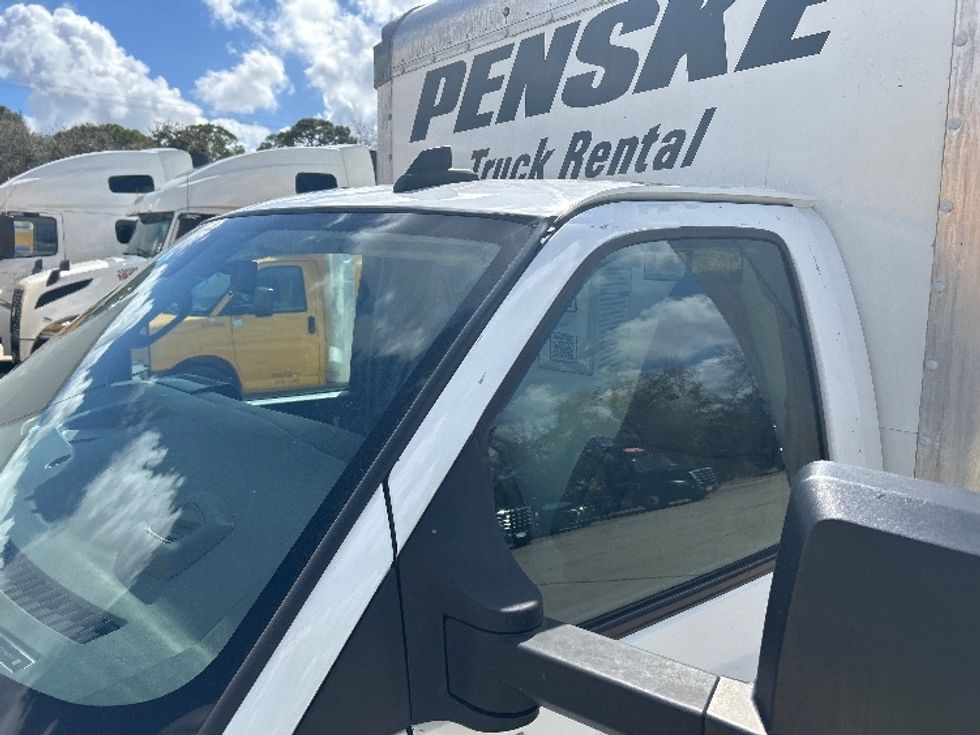 Light Duty Box Truck-Light and Medium Duty Trucks-GMC-2021-Savana G33903-Tampa-FL-96,473\n\t\tmiles-$ 31,250 - Image 29